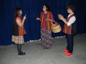 GKV’liler, "Bana Bir Şeyler Oluyor"la Sahnede