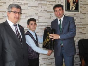 Birinci Olan Beyşehir İmam Hatipli Öğrenci Ödüllendirildi