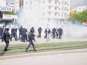 Gaziantep Üniversitesi’nde Karşıt Görüşlü Öğrenciler Arasında Kavga