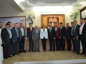 Nazilli’de Engelliler Yemekte Bir Araya Geldi