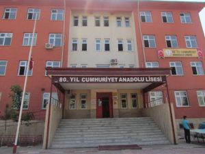 Kalp Krizi Geçiren Lise Öğrencisi Hayatını Kaybetti