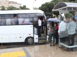 Yağış Toplu Taşıma Araçlarına Yaradı