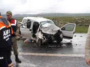 Kars-ardahan Karayolunda Feci Kaza: 6 Ölü, 17 Yaralı