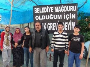 Belediye 130 Bin TL Ceza Kesince Evinin Önünde Açlık Grevine Başladı