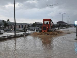 Tunceli’de Sağanak Yağmur Hayatı Olumsuz Etkiledi