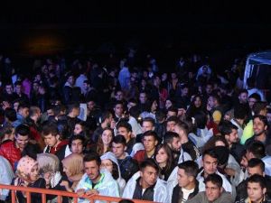 Bahar Şenlikleri’nin 2. Gününde Beyza Durmaz Rüzgarı