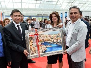 Muratpaşalı Kursiyerlerden 10 Bin Eserlik Sergi