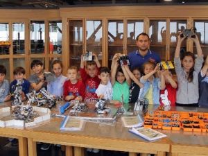 Bilim Merkezi Atölye Çalışmalarına Devam Ediyor