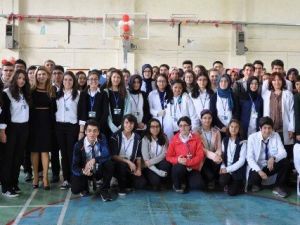 İMKB Fen Lisesi’nden TÜBİTAK 4006 Bilim Fuarı
