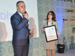 Aktaş Ödüle Doymuyor