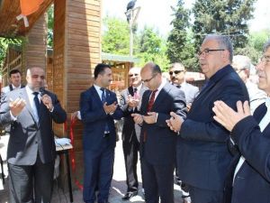 Fatih Talebe Yurdu Kermes Açtı