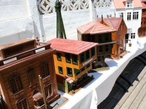 Giritli Kadınlar El Emeklerini Sergiledi