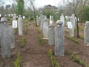 Kartepe’de Osmanlı Mezar Taşları Restore Edildi
