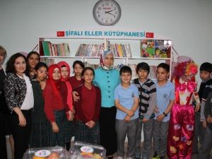 Hastanede Yatan Çocuklara Kütüphane Hizmeti