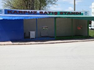 Odunpazarı Belediyesi’nden TEK Tip Karpuz Tezgahı Uygulaması