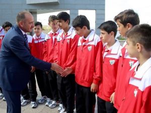 Gölbaşı U-14 Futbol Takımı Şampiyonluk Yolunda