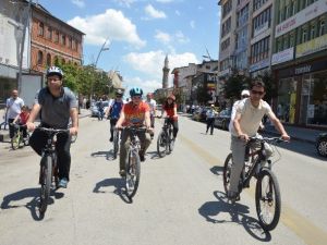 Pedallar Halk İçin Çevrilecek