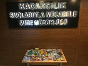 Kıymetli Taş Kaçakçısı, Polisten Kaçamadı