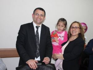 Sağlık Müdürü Dr. Mahir Arslan Sağlık Çalışanı Bayanların Anneler Gününü Kutladı