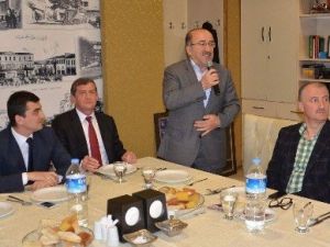 Başkan Gümrükçüoğlu AK Partili Gençlerle Buluştu