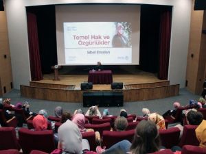 “Temel Hak Ve Özgürlükler” Konferansı Gerçekleşti