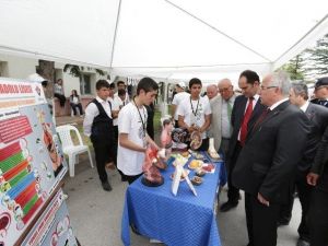 Mahmudiye’de TÜBİTAK 4006 Bilim Fuarı’nın Açılışı