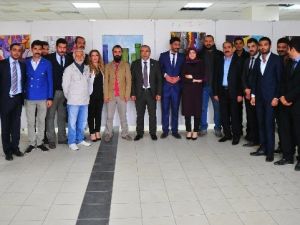 YYÜ Öğrencilerinden Mezuniyet Sergisi