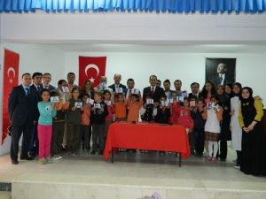 "Değerleri Yaşıyorum" Projesi Eğitime Destek Oluyor