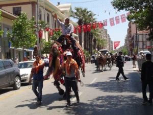Yuntdağlılardan Festival Korteji