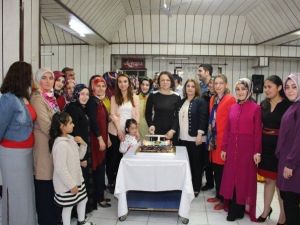 Oltu’da Hemşirelere Özel Müzik Eğlence Programı Düzenlendi