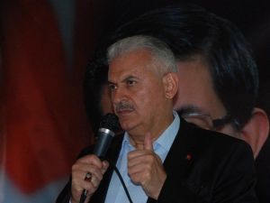 Binali Yıldırım, Aliağa’da Partililerle Buluştu