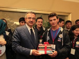 Kent Meydanı’nda Ağaçlar Kitap Açacak