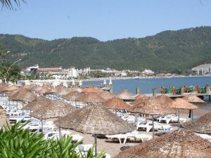 Marmaris Sahilleri Cıvıl Cıvıl