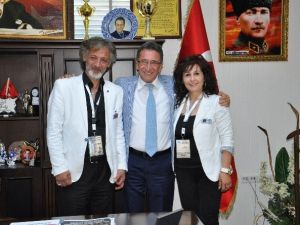 Edremit Belediye Başkanı Kamil Saka Greek Art Union’u Makamında Ağırladı