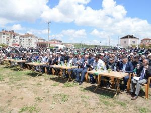 Bünyan’da Çiftçi Günü’nde Köylüler Şükür Duasına Çıktı