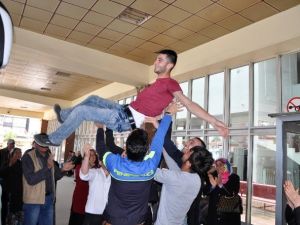 Sorgun’da Asker Adayları Davul Zurna Eşliğinde Uğurlandı