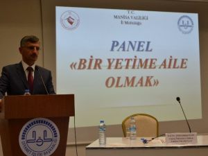 ‘Bir Yetime Aile Olmak’ Paneli Düzenlendi