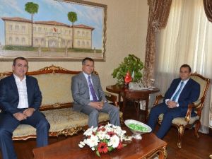 Kazakistan Büyükelçisi, Park Veya Caddeye Kazakistan İsmi Verilmesi İstedi