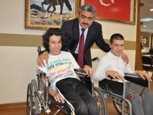 Engelliler, Başkan Alıcık’ı Ziyaret Etti