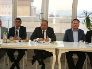 Tahsin Babaş, Muhtarların Sorunlarını Dinledi