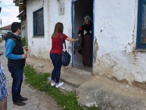 AKÜ Kütüphane Topluluğu Üyeleri Anıtkaya Köyüne Bin Adet Kitap Hediye Etti