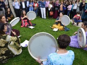 Büyükşehir Belediyesi Dil Bayramını Erken Kutladı