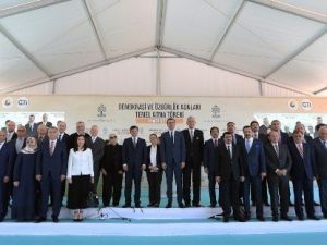 AK Parti Sakarya Milletvekili Ayhan Sefer Üstün: "Darbecilerin Adası Demokrasi Adası Oluyor"