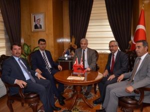 Türkoğlu’na Yüksekokul Yapımı İçin İmzalar Atıldı