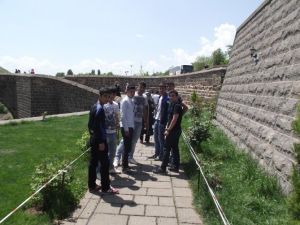 Siirtli Gençler Diyarbakır Gezisine Katıldı