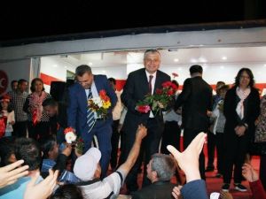 MHP’li Yılmaz: "Belediye Evleri’ni Peşkeş Çektirmeyeceğiz"