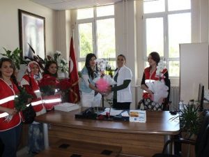 Türk Kızılayı Eskişehir Şubesi’nden Hemşirelere Kutlama