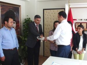 Kaymakam Ermiş Başarılı Öğrencileri Ödüllendirdi