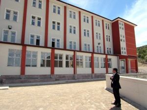 Şaphane’de 200 Öğrenci Kapasiteli Ortaöğrenim Öğrenci Yurdu Tamamlandı