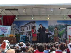 Seyyah Sinema Ve Tiyatro İlçeleri Geziyor